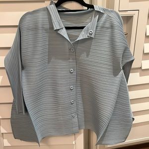 Blue stretchy top